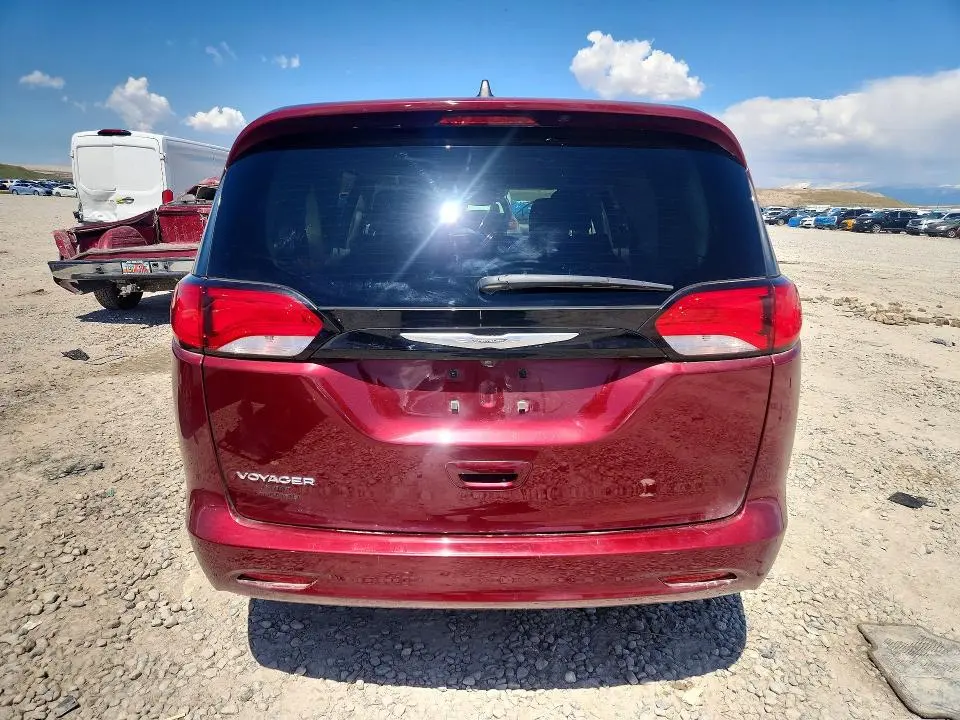 2023 CHRYSLER VOYAGER LX  