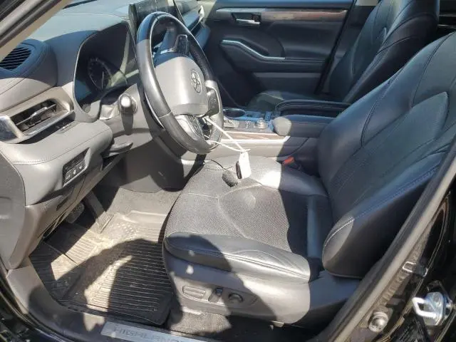 2021 TOYOTA HIGHLANDER LIMITED  