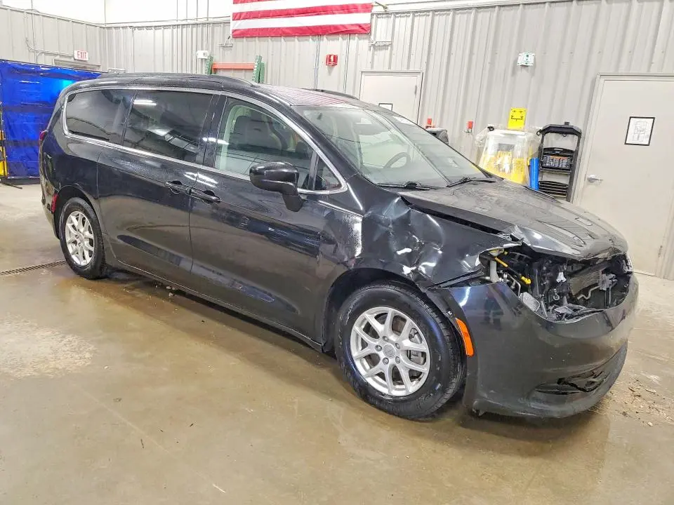 2020 CHRYSLER VOYAGER LXI  
