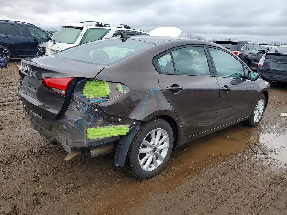 2017 KIA FORTE LX  