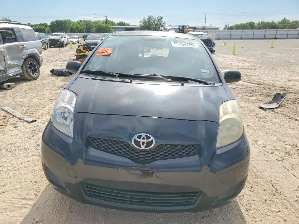 2011 TOYOTA YARIS BASE  