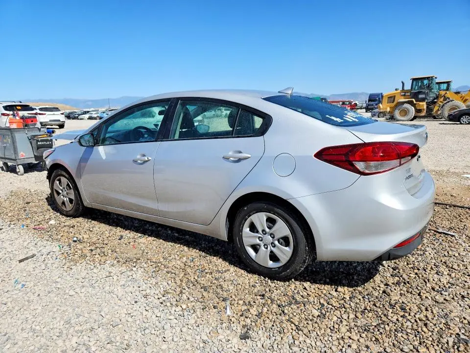 2017 KIA FORTE LX  