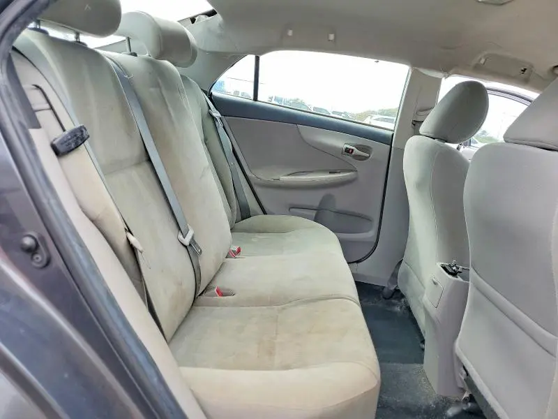 2013 TOYOTA COROLLA BASE  