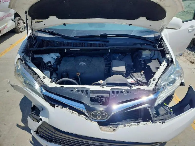 2019 TOYOTA SIENNA LE/XLE  