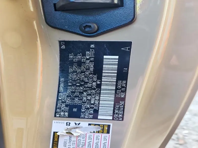2011 TOYOTA FJ CRUISER BASE  