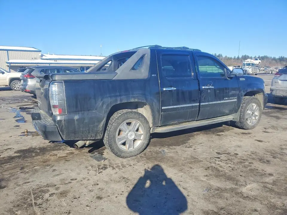 2010 CHEVROLET AVALANCHE LTZ  