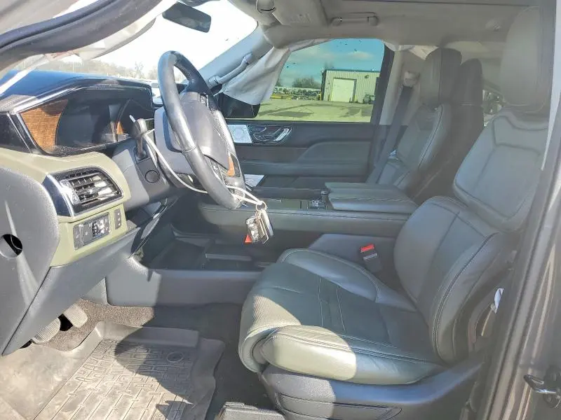 2023 LINCOLN NAVIGATOR BLACK LABEL  