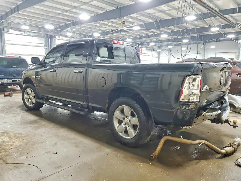 2015 RAM 1500 SLT  
