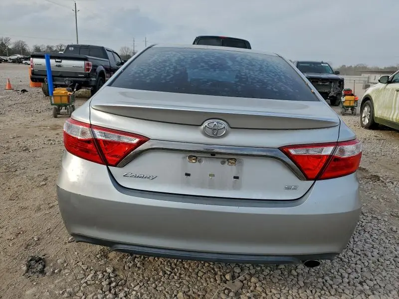 2016 TOYOTA CAMRY SE