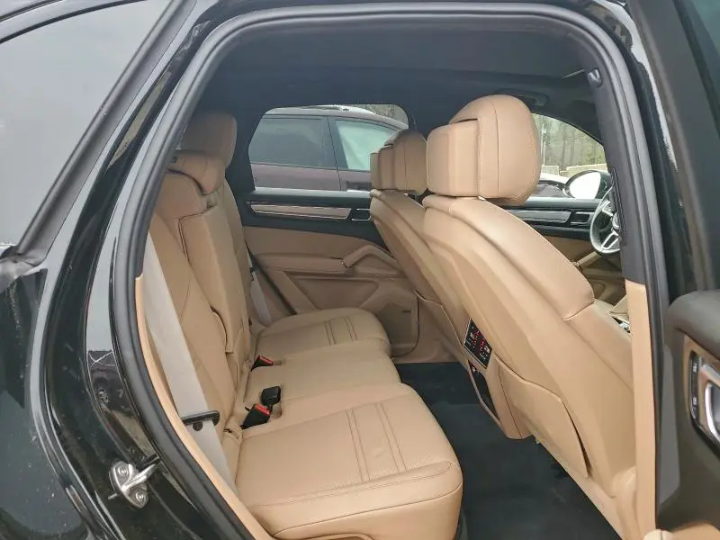 2023 PORSCHE CAYENNE BASE  