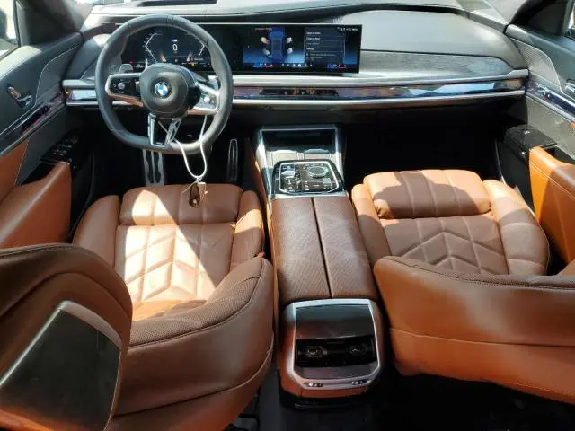2024 BMW 760 XI  