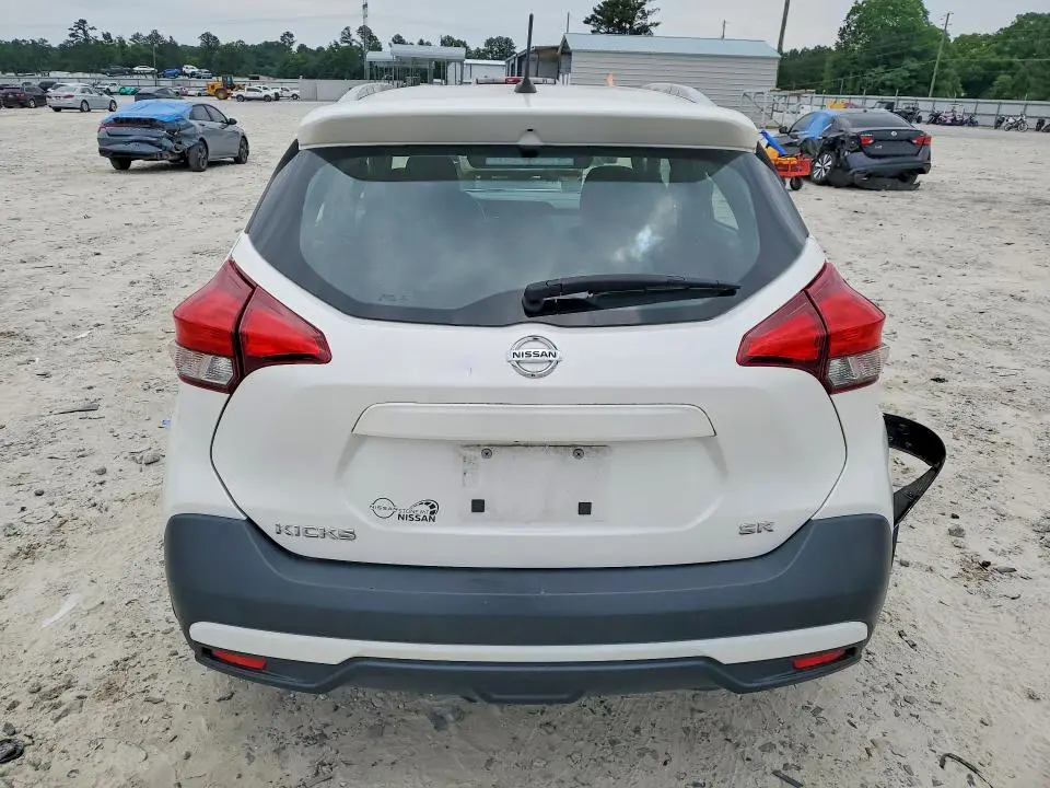 2018 NISSAN KICKS SR  