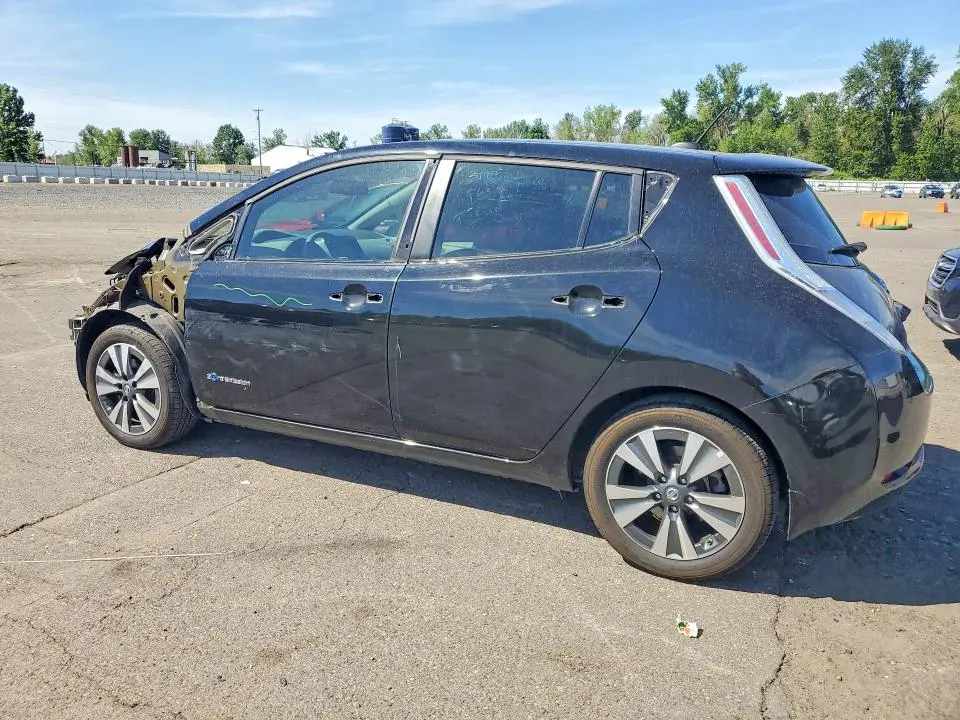 2016 NISSAN LEAF SV  