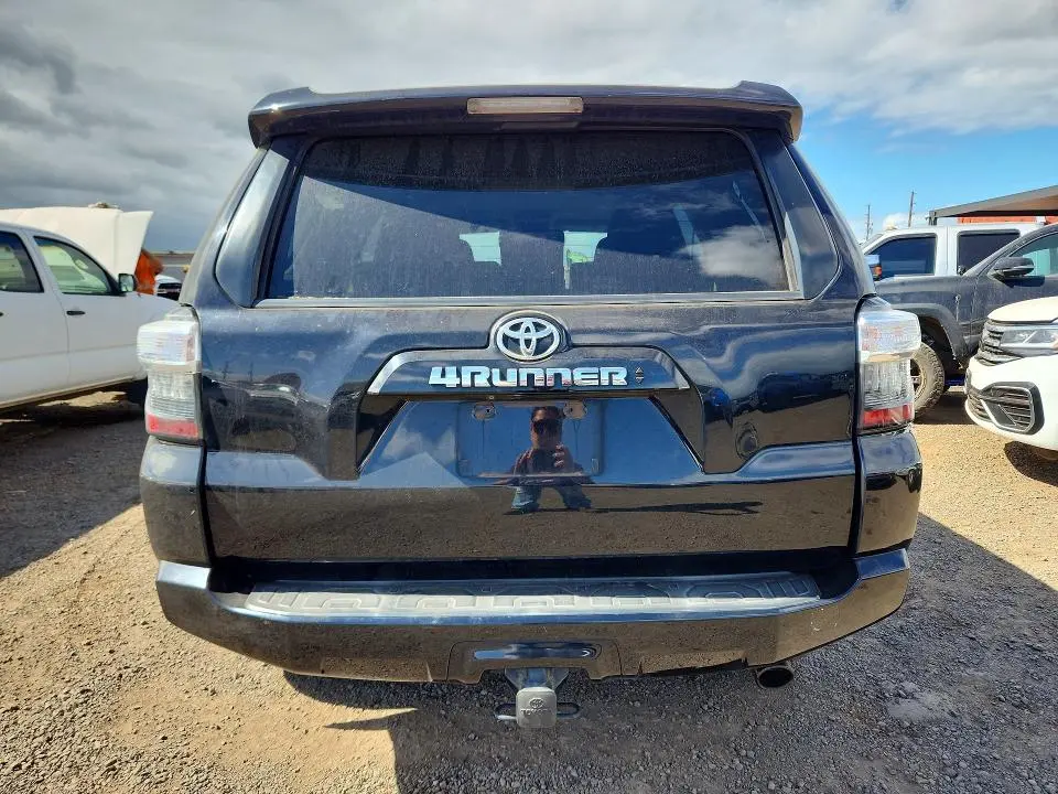 2021 TOYOTA 4RUNNER SR5  