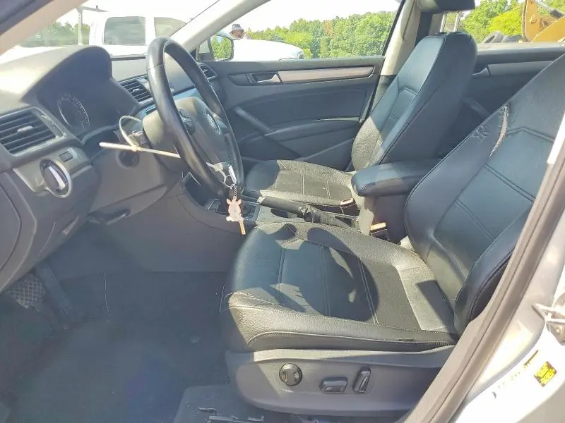 2015 VOLKSWAGEN PASSAT S  
