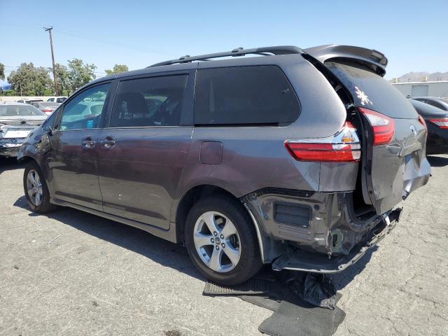 2018 TOYOTA SIENNA LE