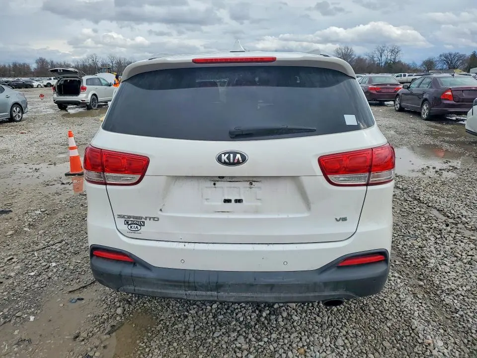 2016 KIA SORENTO LX V6  