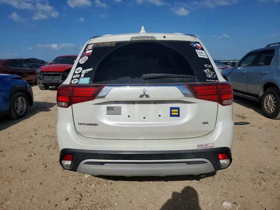 2020 MITSUBISHI OUTLANDER SE  