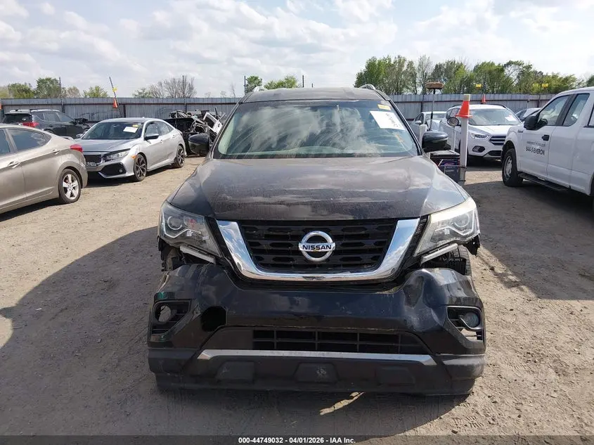 2018 NISSAN PATHFINDER SV