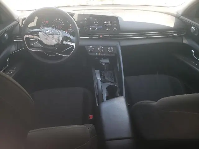 2021 HYUNDAI ELANTRA SE  