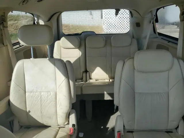 2010 CHRYSLER TOWN & COUNTRY LIMITED  