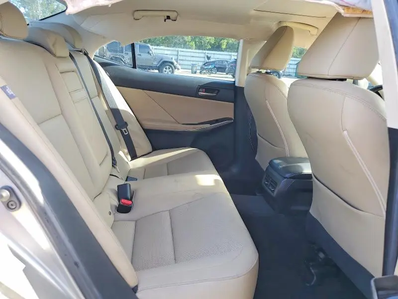 2018 LEXUS IS 300  
