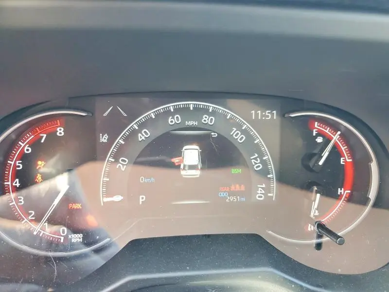 2025 TOYOTA RAV4 XLE  