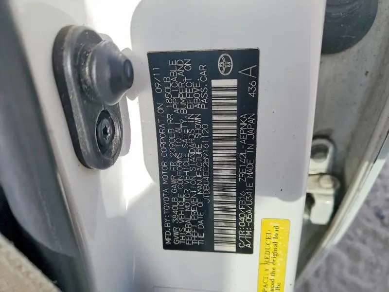 2011 TOYOTA COROLLA LE  