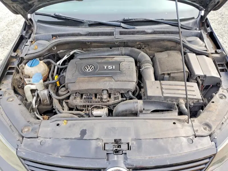 2014 VOLKSWAGEN JETTA SE  
