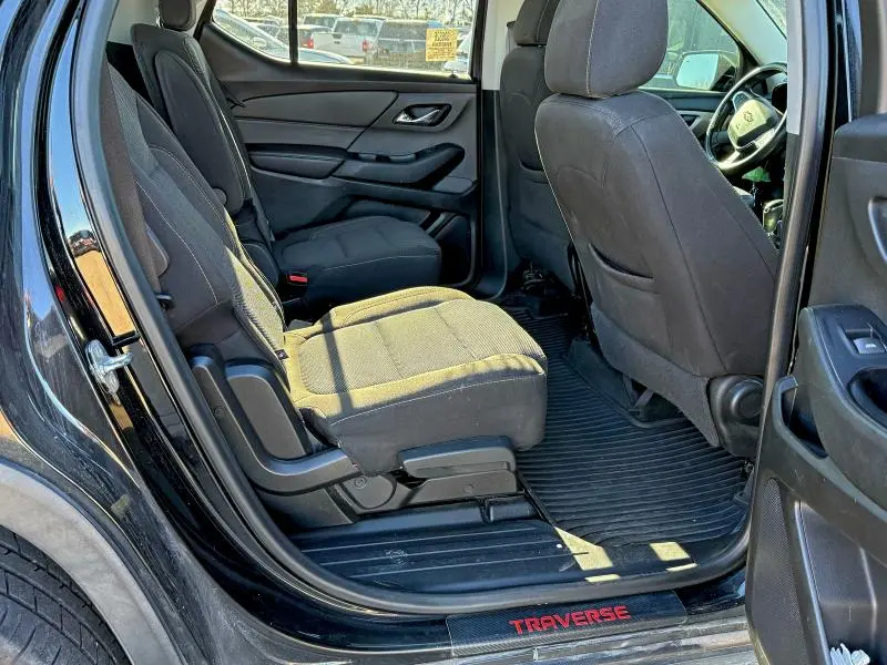 2018 CHEVROLET TRAVERSE LT  