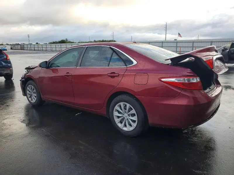 2015 TOYOTA CAMRY LE  