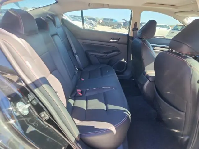 2024 NISSAN ALTIMA SR  