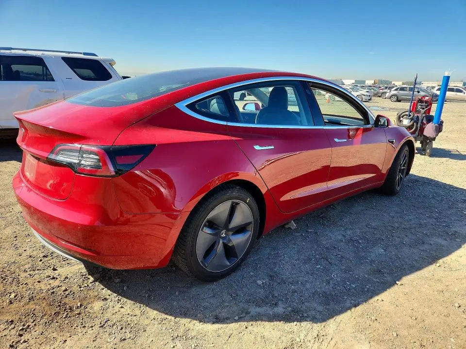 2018 TESLA MODEL 3   