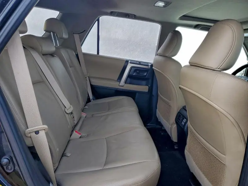 2010 TOYOTA 4RUNNER SR5  