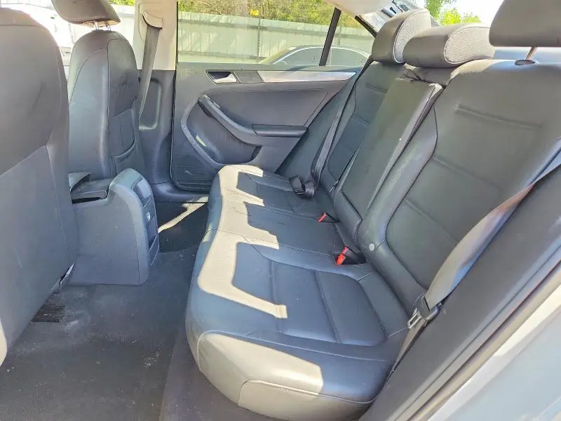 2017 VOLKSWAGEN JETTA SE  