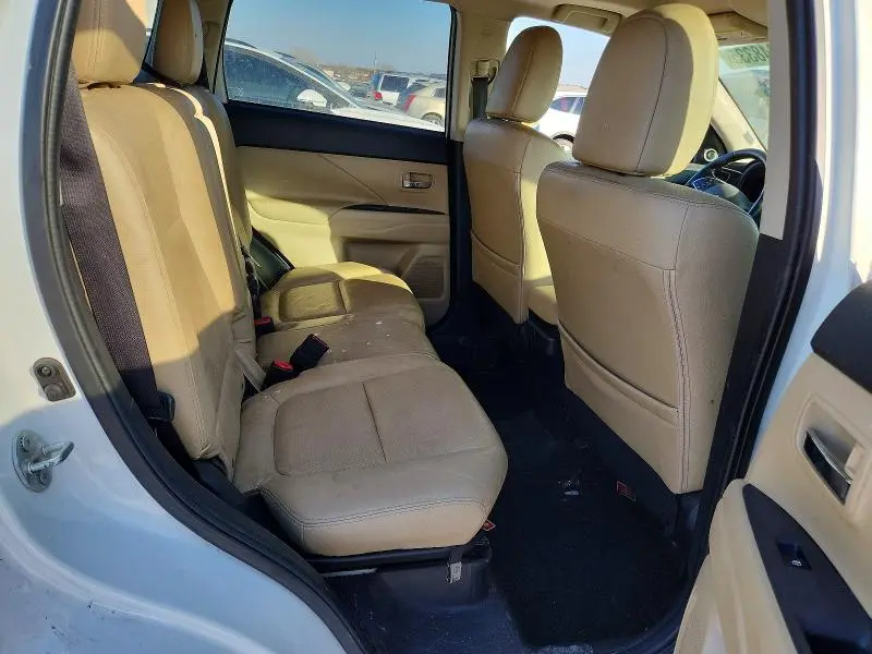 2017 MITSUBISHI OUTLANDER SE  