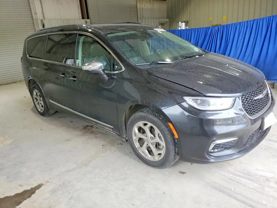 2021 CHRYSLER PACIFICA LIMITED  