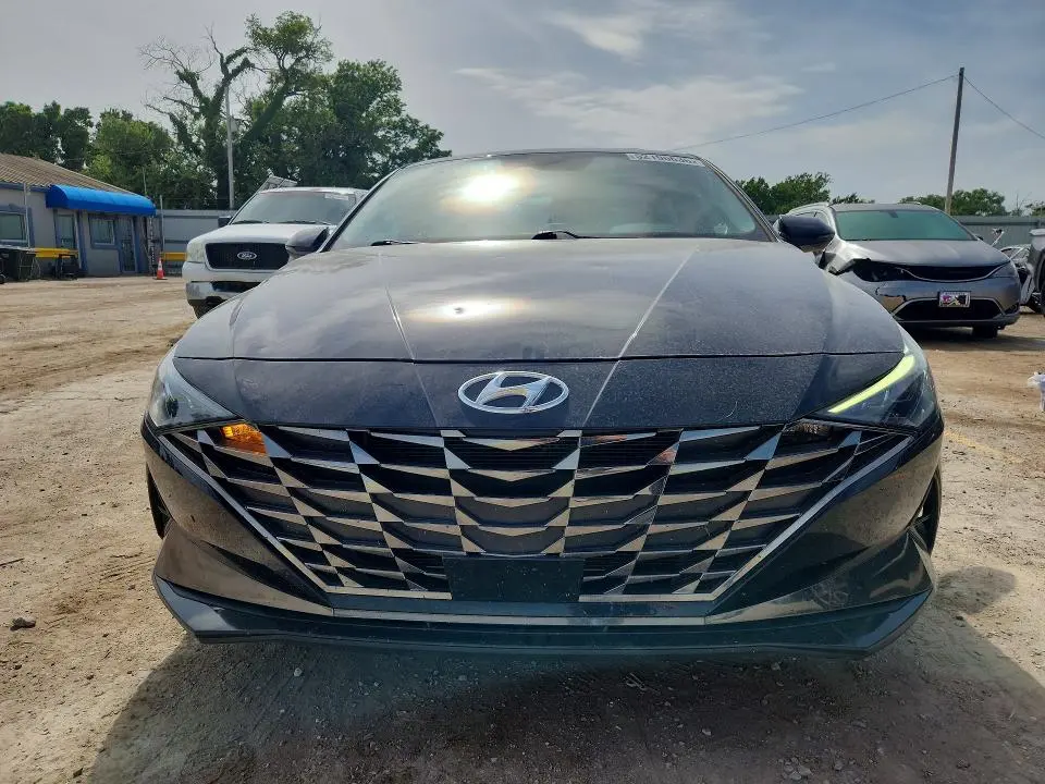 2022 HYUNDAI ELANTRA LIMITED  