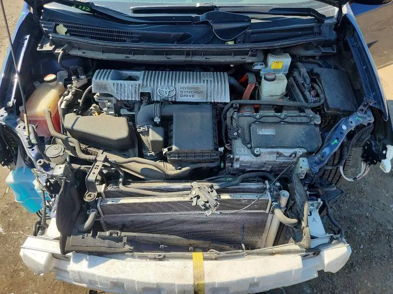 2015 TOYOTA PRIUS THREE  