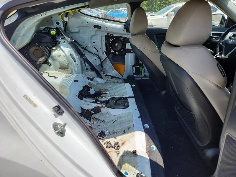 2013 HYUNDAI VELOSTER BASE  