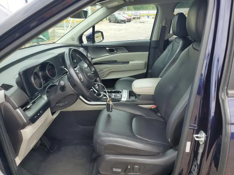 2022 KIA CARNIVAL LX  