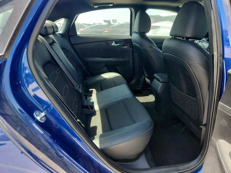 2024 KIA FORTE GT LINE  