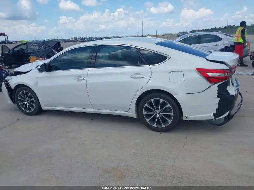 2016 TOYOTA AVALON XLE