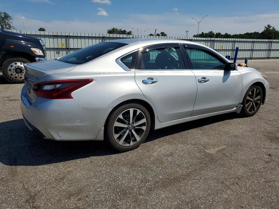 2017 NISSAN ALTIMA 2.5 SR  