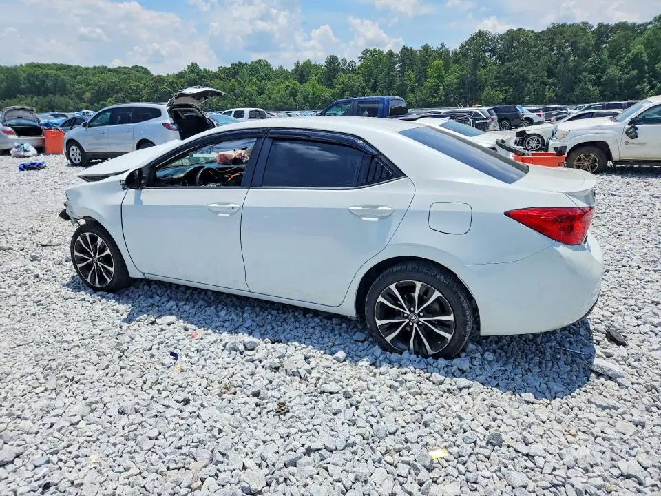 2017 TOYOTA COROLLA SE  