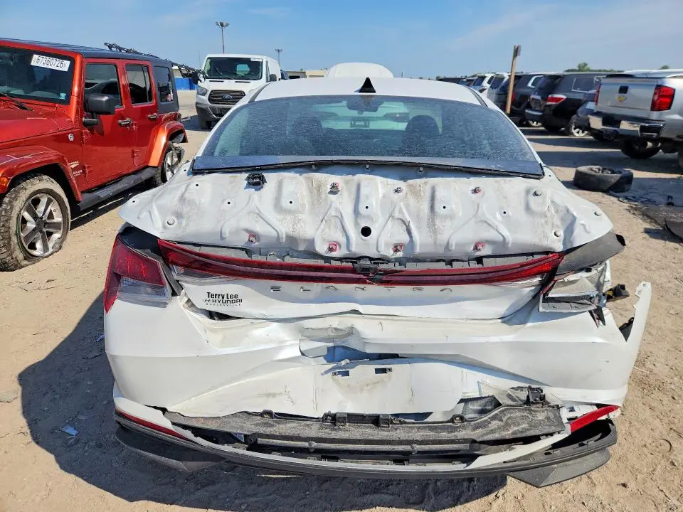 2021 HYUNDAI ELANTRA SEL  