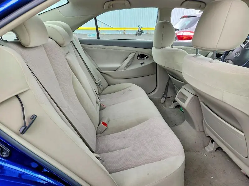 2011 TOYOTA CAMRY LE  