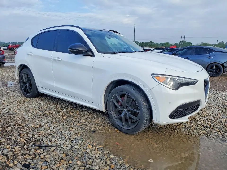 2020 ALFA ROMEO STELVIO   