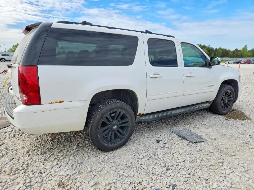 2011 GMC YUKON XL K1500 SLE  