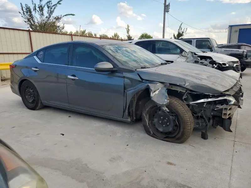 2019 NISSAN ALTIMA S  